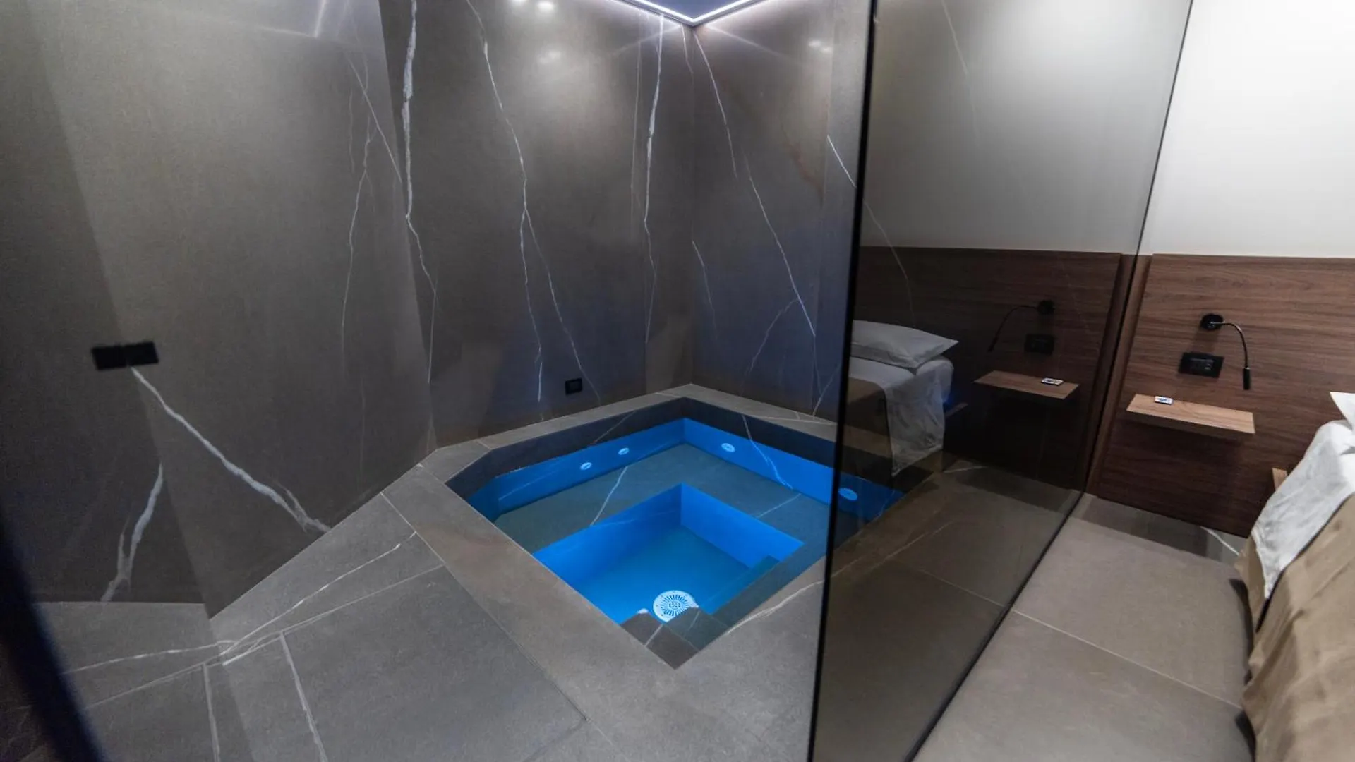 Vs Luxury Suite With Spa Bari Holiday home